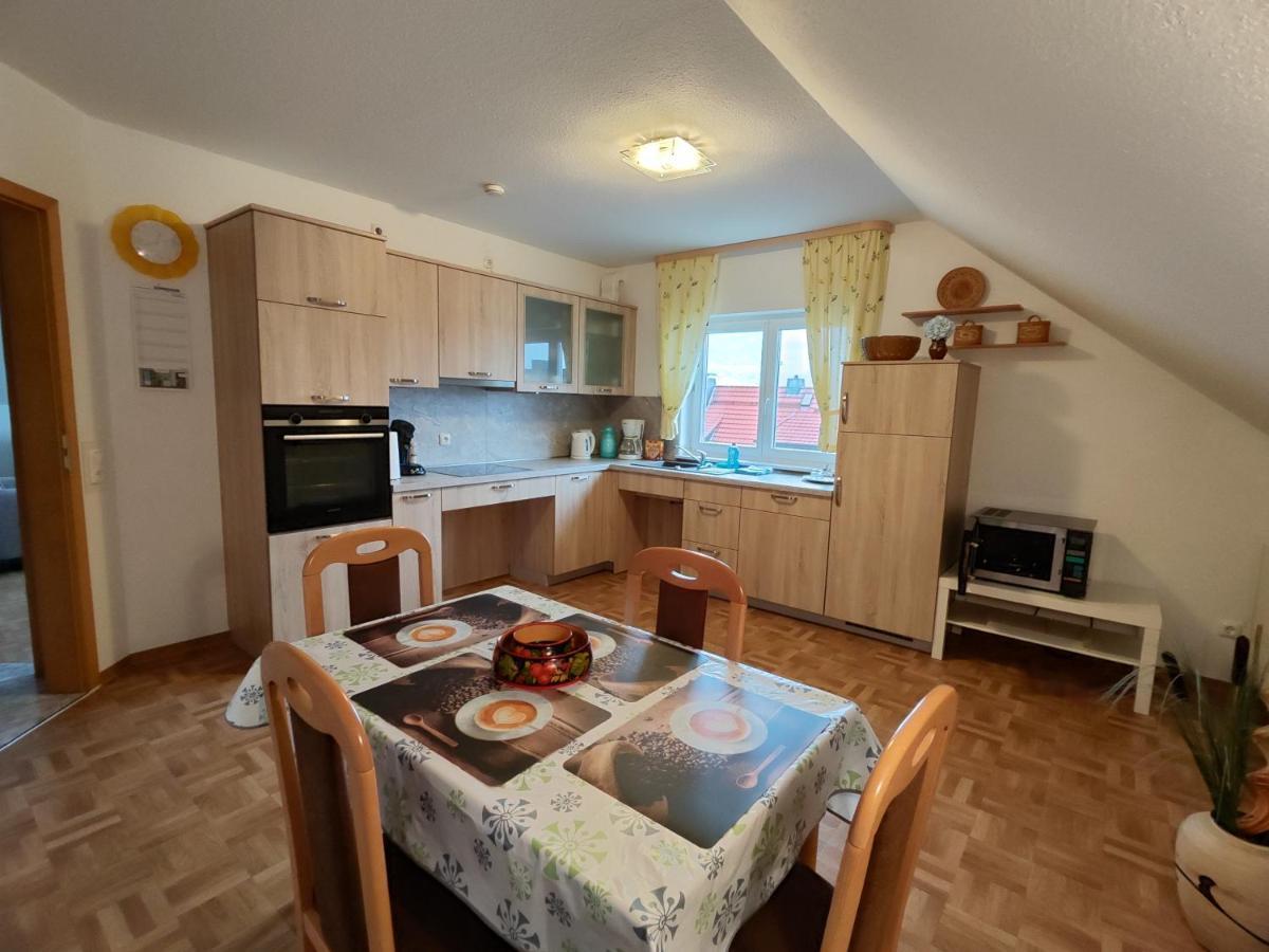 Apartment Mit Blick Auf Herkules Mit Parkplatz カッセル エクステリア 写真