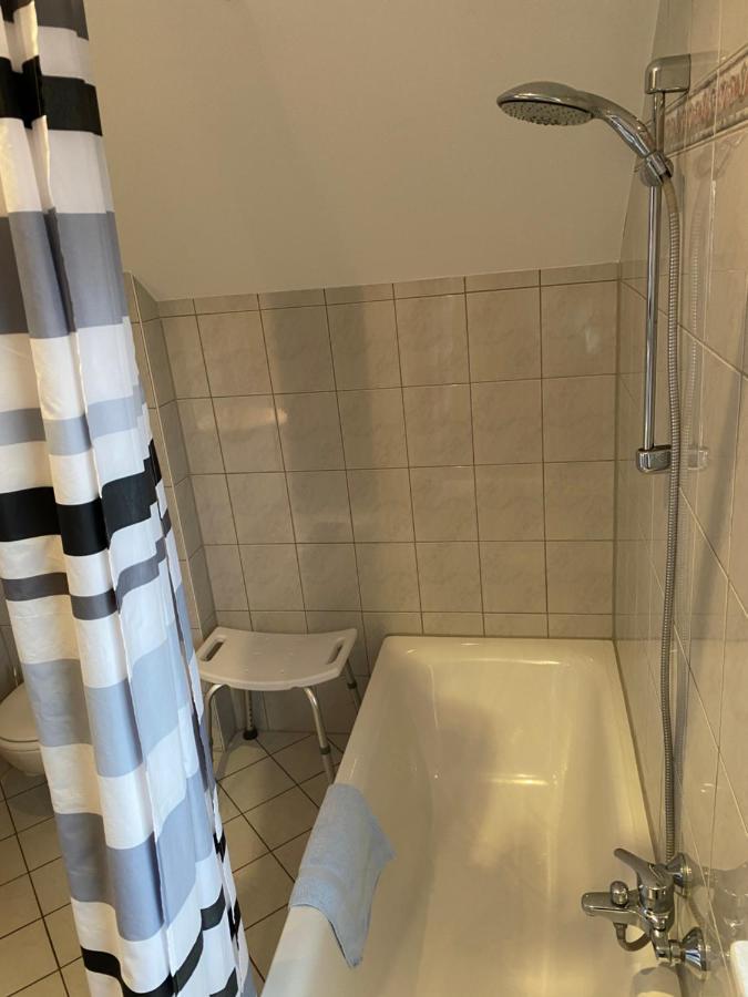 Apartment Mit Blick Auf Herkules Mit Parkplatz カッセル エクステリア 写真